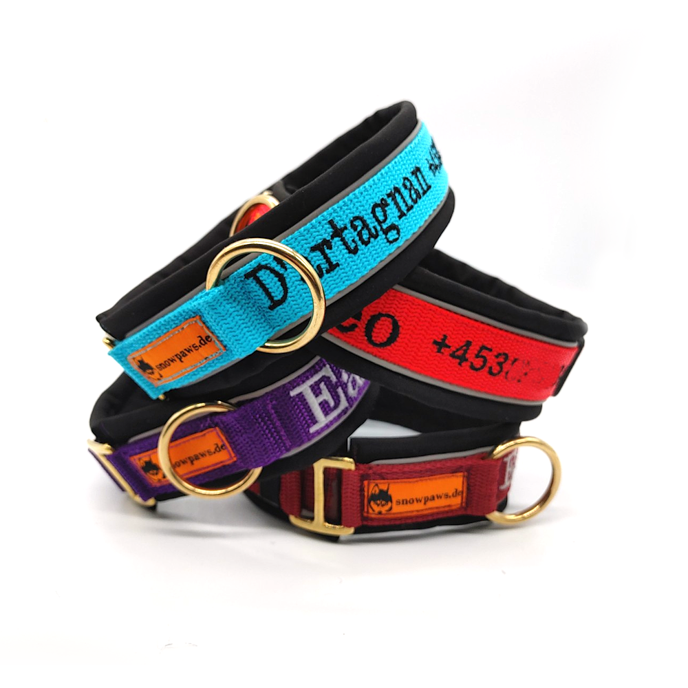 Halsband, bestickt